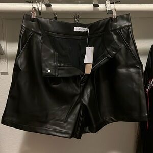 NWT justfab leather (faux leather) shorts XL